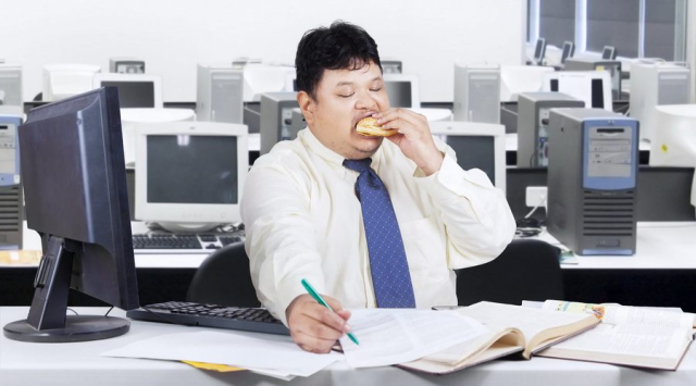 Rad u kancelariji - da li povećava rizik od gojaznosti?